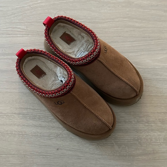 UGG Tazz sz 7 - Picture 1 of 5